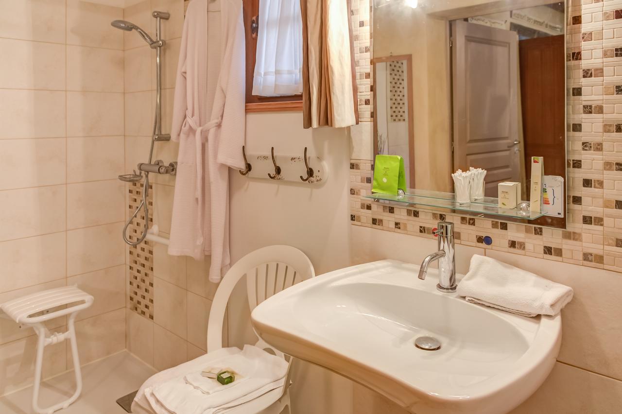 Hotel Des 4 Continents - Le Mans Saint-Saturnin Kültér fotó